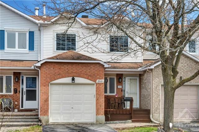 2049 Sunland Drive, Townhouse with 3 bedrooms, 3 bathrooms and 3 parking in Ottawa ON | Image 1