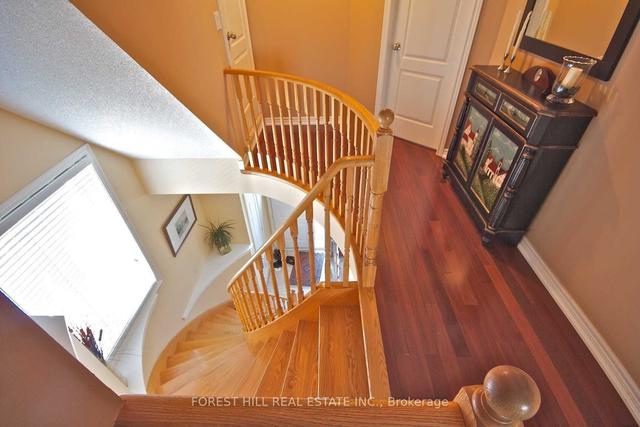 3298 Flagstone Dr, House attached with 4 bedrooms, 3 bathrooms and 2 parking in Mississauga ON | Image 7