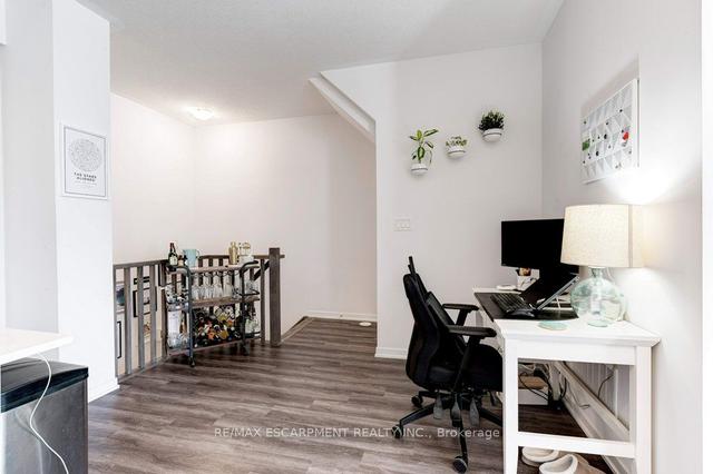11 - 260 Twelfth St, Townhouse with 2 bedrooms, 3 bathrooms and 1 parking in Toronto ON | Image 4