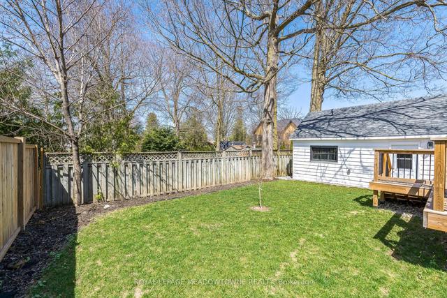 284 Maple Ave N, House detached with 3 bedrooms, 2 bathrooms and 4 parking in Halton Hills ON | Image 26
