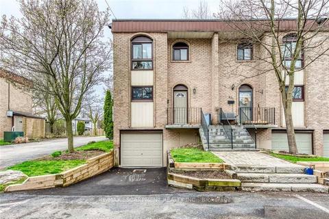 629 Francis Rd, Townhouse with 3 bedrooms, 2 bathrooms and 1 parking in Burlington ON | Card Image