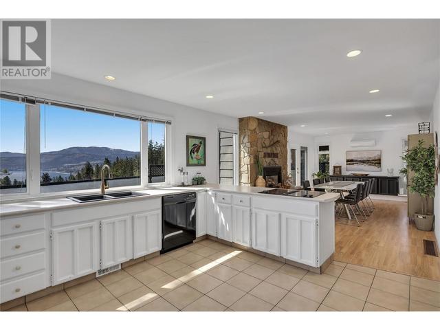 3943 Trepanier Heights Place, House detached with 5 bedrooms, 2 bathrooms and 8 parking in Peachland BC | Image 19