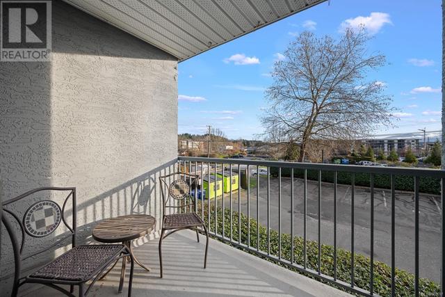 203 - 1050 Braidwood Rd, Condo with 3 bedrooms, 2 bathrooms and 36 parking in Courtenay BC | Image 11