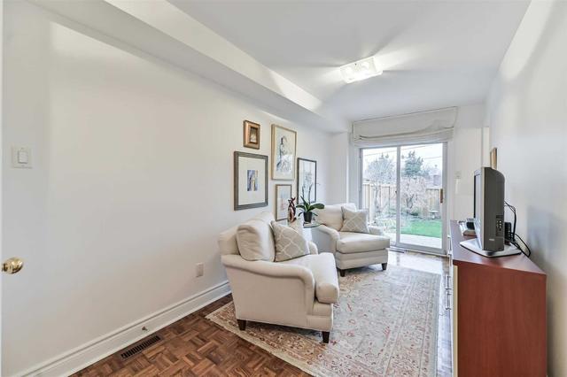 4 Lilac Ave, House semidetached with 2 bedrooms, 2 bathrooms and 2 parking in Toronto ON | Image 9