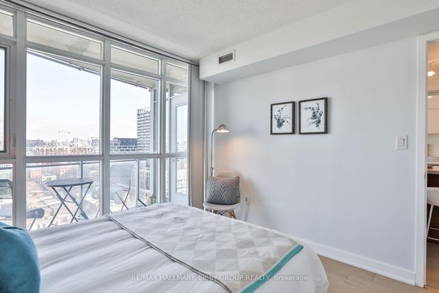 2015 - 21 Iceboat Terr, Condo with 1 bedrooms, 1 bathrooms and 1 parking in Toronto ON | Image 6