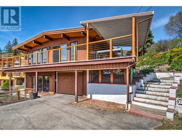 7327 Tronson Road, House detached with 3 bedrooms, 2 bathrooms and 3 parking in Vernon BC | Image 4