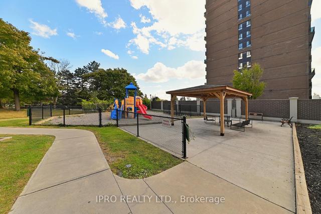 511 - 4 Lisa St, Condo with 3 bedrooms, 2 bathrooms and 1 parking in Brampton ON | Image 14