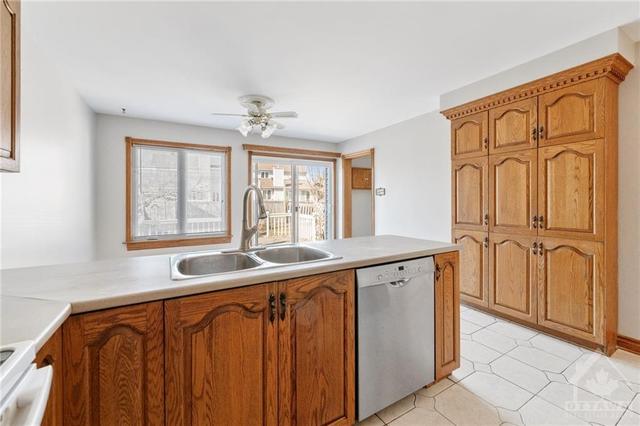 2034 Frank Bender Street, Home with 3 bedrooms, 3 bathrooms and 5 parking in Ottawa ON | Image 11