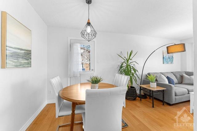 d - 25 Forester Crescent, Townhouse with 3 bedrooms, 2 bathrooms and 1 parking in Ottawa ON | Image 15