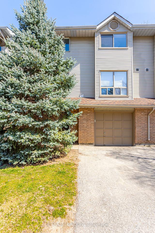 76 - 35 Waterman Ave, Townhouse with 3 bedrooms, 2 bathrooms and 2 parking in London ON | Image 12