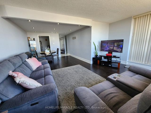 1605 - 40 Panorama Crt, Condo with 2 bedrooms, 1 bathrooms and 1 parking in Toronto ON | Image 10