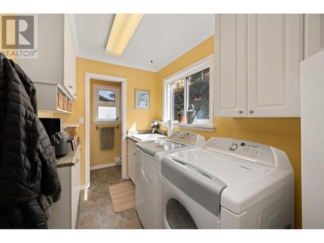 262 52 Street, House detached with 3 bedrooms, 3 bathrooms and 6 parking in Delta BC | Image 30