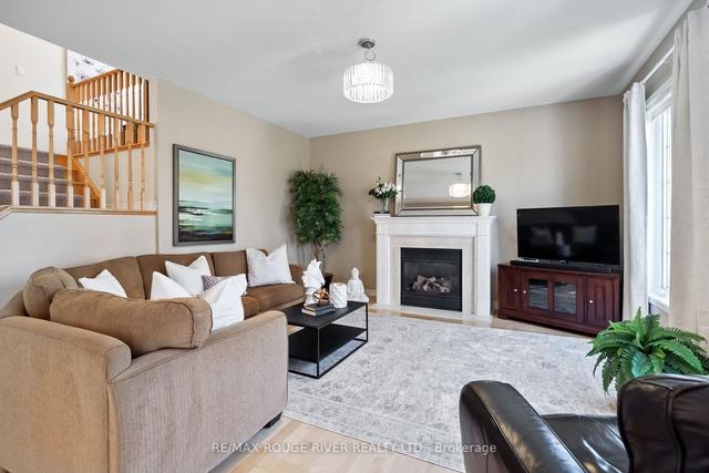 6 Cluff Crt, House detached with 4 bedrooms, 4 bathrooms and 6 parking in Whitby ON | Image 7