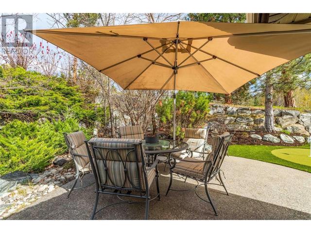 4043 Gallaghers Terrace, House detached with 2 bedrooms, 2 bathrooms and 4 parking in Kelowna BC | Image 24