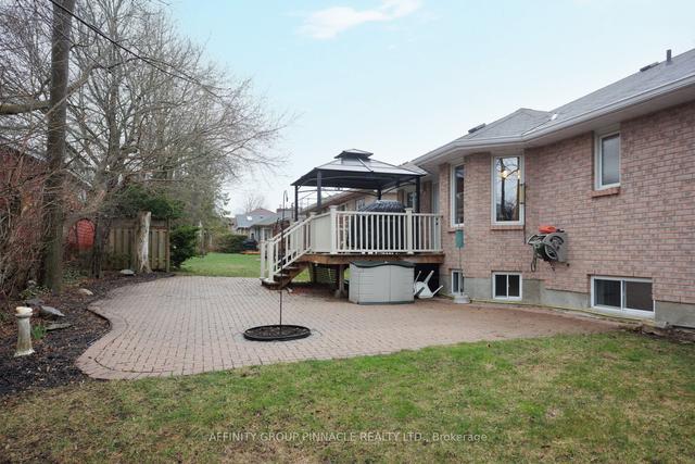 14 Hillview Dr, House detached with 2 bedrooms, 3 bathrooms and 6 parking in Kawartha Lakes ON | Image 33
