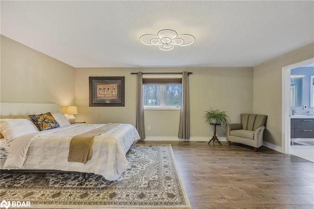 23 Pepin Court, House detached with 5 bedrooms, 3 bathrooms and 9 parking in Barrie ON | Image 25