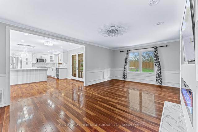 238 Kemano Rd, House detached with 3 bedrooms, 4 bathrooms and 9 parking in Aurora ON | Image 6
