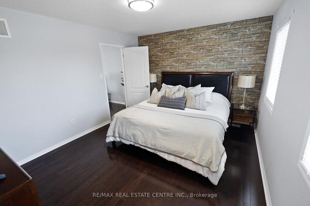 1000 Savoline Blvd W, House detached with 3 bedrooms, 4 bathrooms and 3 parking in Milton ON | Image 15