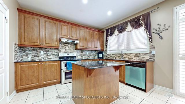 53 Heatherglen Dr, House detached with 5 bedrooms, 5 bathrooms and 6 parking in Brampton ON | Image 6