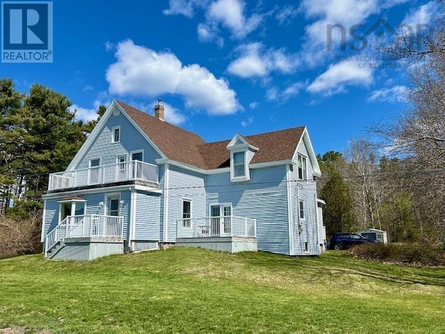 5752 Highway 332, House detached with 4 bedrooms, 1 bathrooms and null parking in Lunenburg MD NS | Image 1