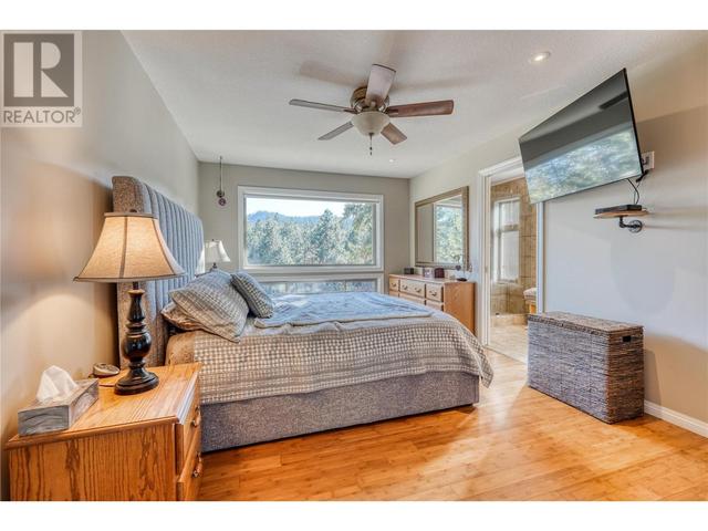 5203 Silver Court, House detached with 4 bedrooms, 2 bathrooms and 12 parking in Peachland BC | Image 14