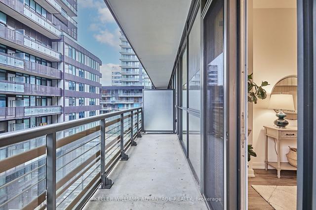 307 - 39 Roehampton Ave, Condo with 2 bedrooms, 2 bathrooms and 0 parking in Toronto ON | Image 5