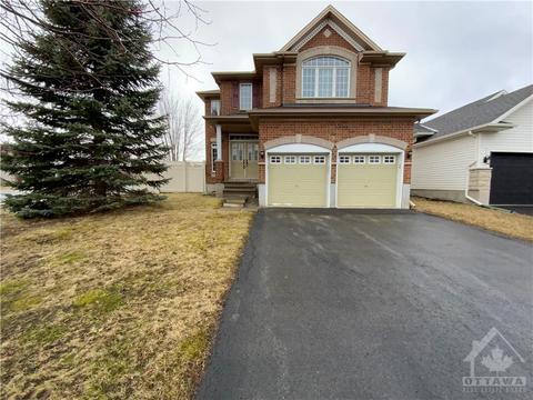 2302 Mondavi Street, House detached with 4 bedrooms, 4 bathrooms and 4 parking in Ottawa ON | Card Image