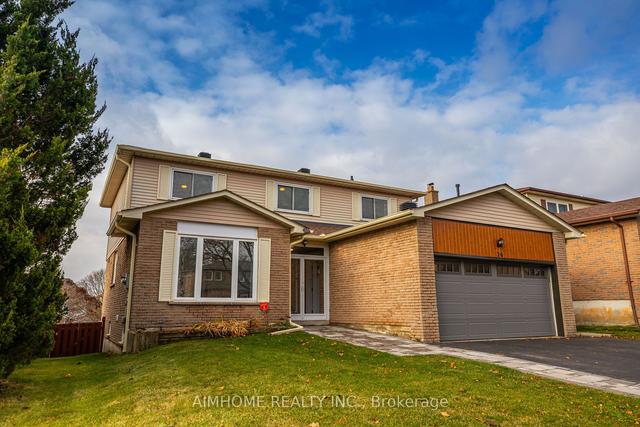 26 Hawkstone Cres, House detached with 4 bedrooms, 4 bathrooms and 4 parking in Whitby ON | Image 1