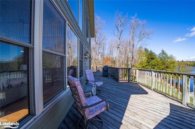 32 Manitouwabing Est Road, House detached with 4 bedrooms, 3 bathrooms and 10 parking in McKellar ON | Image 9