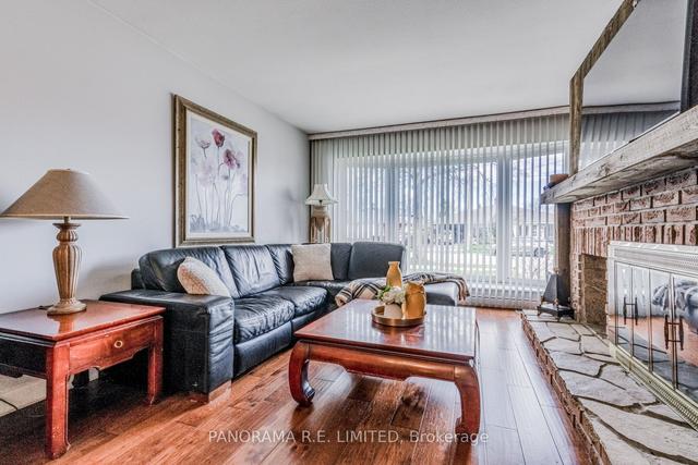 1201 Westerdam Rd, House semidetached with 3 bedrooms, 2 bathrooms and 3 parking in Mississauga ON | Image 19