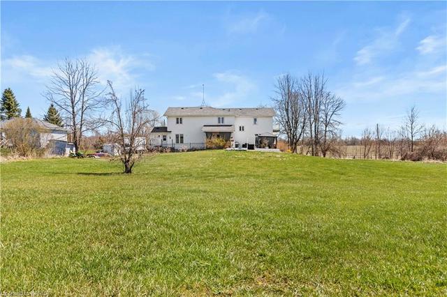 3900 Round Lake Road, House detached with 5 bedrooms, 2 bathrooms and 12 parking in South Frontenac ON | Image 38