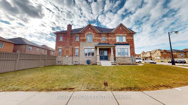 532 Mactier Dr, House detached with 4 bedrooms, 6 bathrooms and 5 parking in Vaughan ON | Image 12