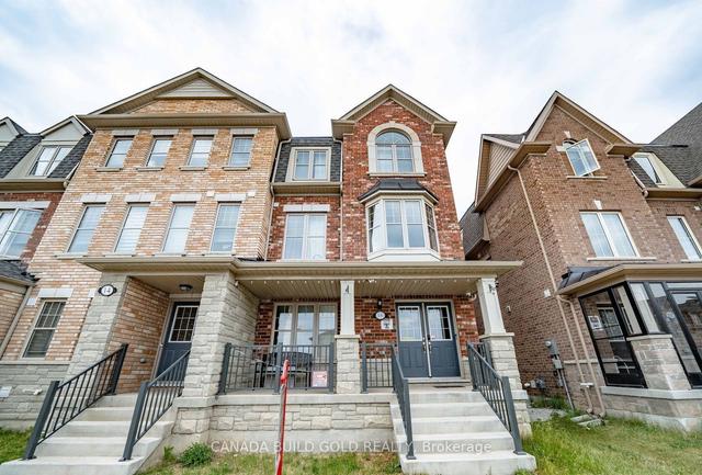 16 Remembrance Rd N, House attached with 4 bedrooms, 4 bathrooms and 5 parking in Brampton ON | Image 1