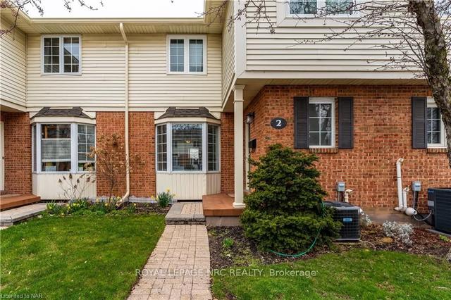 2 - 275 Pelham Rd, Townhouse with 3 bedrooms, 3 bathrooms and 1 parking in St. Catharines ON | Image 12