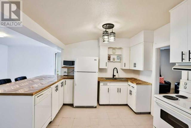 611 16 Street N, House detached with 2 bedrooms, 1 bathrooms and 2 parking in Lethbridge AB | Image 14
