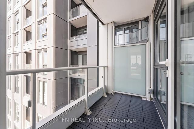 1121 - 2020 Bathurst St, Condo with 3 bedrooms, 2 bathrooms and 1 parking in Toronto ON | Image 32