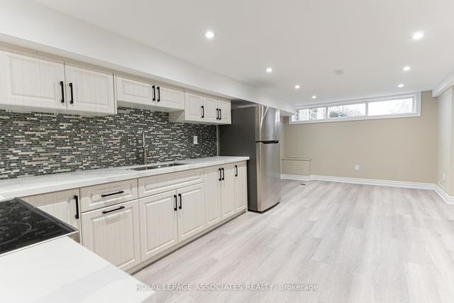 61 Tulloch Dr, House semidetached with 3 bedrooms, 2 bathrooms and 8 parking in Ajax ON | Image 15