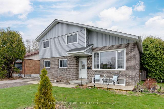 307 Scott St, House detached with 4 bedrooms, 2 bathrooms and 5 parking in Midland ON | Image 12