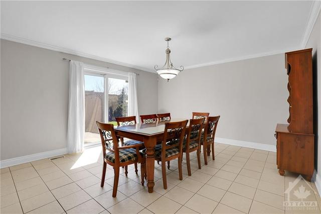 1782 Ernest Avenue, House detached with 4 bedrooms, 3 bathrooms and 6 parking in Ottawa ON | Image 16