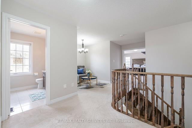 5 Novice Dr, House attached with 3 bedrooms, 4 bathrooms and 4 parking in Brampton ON | Image 8