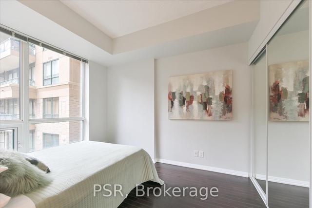 423 - 35 Hayden St, Condo with 1 bedrooms, 1 bathrooms and 0 parking in Toronto ON | Image 2