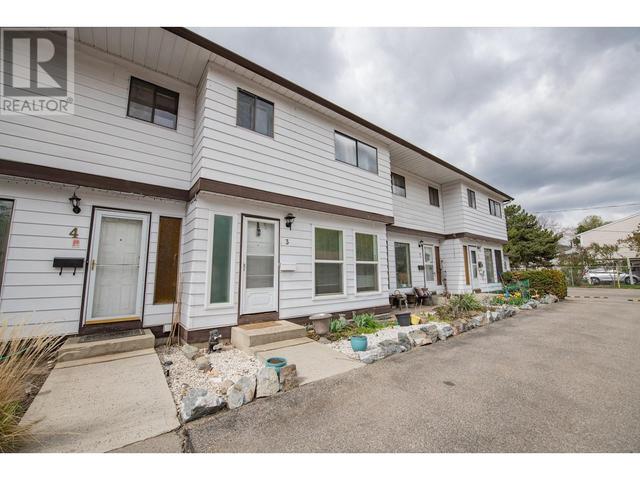 4990 - 25 Avenue Unit# 3, House attached with 2 bedrooms, 1 bathrooms and 2 parking in Vernon BC | Image 2