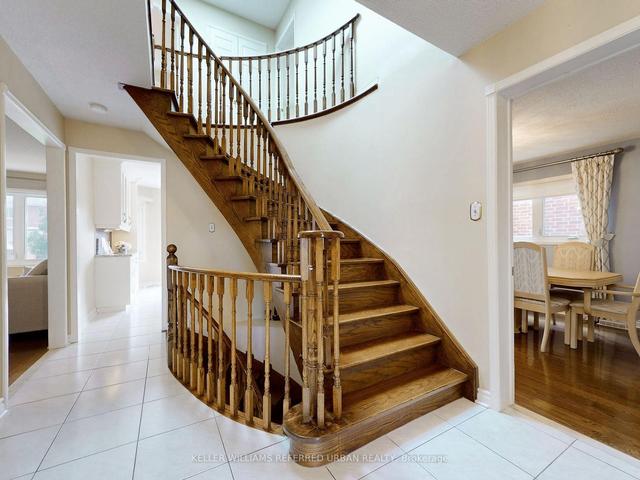 22 Berwick Ave, House detached with 4 bedrooms, 4 bathrooms and 4 parking in Brampton ON | Image 10