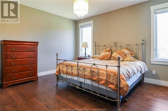 37 Monique, House detached with 5 bedrooms, 3 bathrooms and null parking in Shediac NB | Image 14