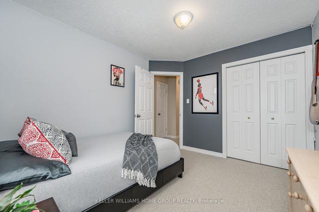 42 Atto Dr, House detached with 3 bedrooms, 3 bathrooms and 3 parking in Guelph ON | Image 16