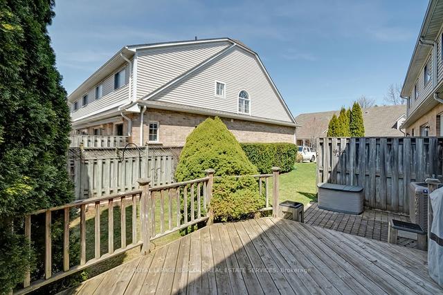 3 - 3045 New St, Townhouse with 2 bedrooms, 3 bathrooms and 3 parking in Burlington ON | Image 20