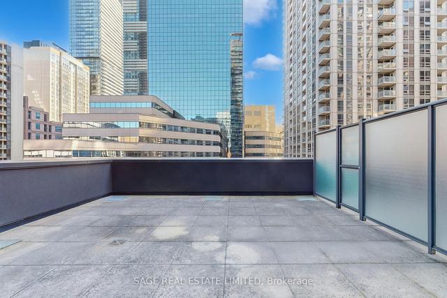 402 - 770 Bay St, Condo with 2 bedrooms, 2 bathrooms and 0 parking in Toronto ON | Image 17