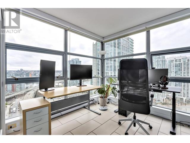 2303 - 989 Beatty Street, Condo with 2 bedrooms, 2 bathrooms and 1 parking in Vancouver BC | Image 4