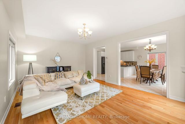 18 Wellspring Ave, House detached with 3 bedrooms, 4 bathrooms and 6 parking in Richmond Hill ON | Image 5