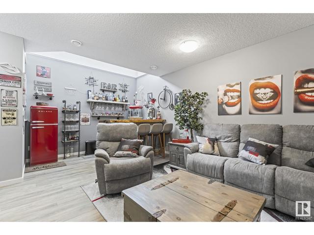 7704 24 Av Sw, House detached with 3 bedrooms, 2 bathrooms and 2 parking in Edmonton AB | Image 30